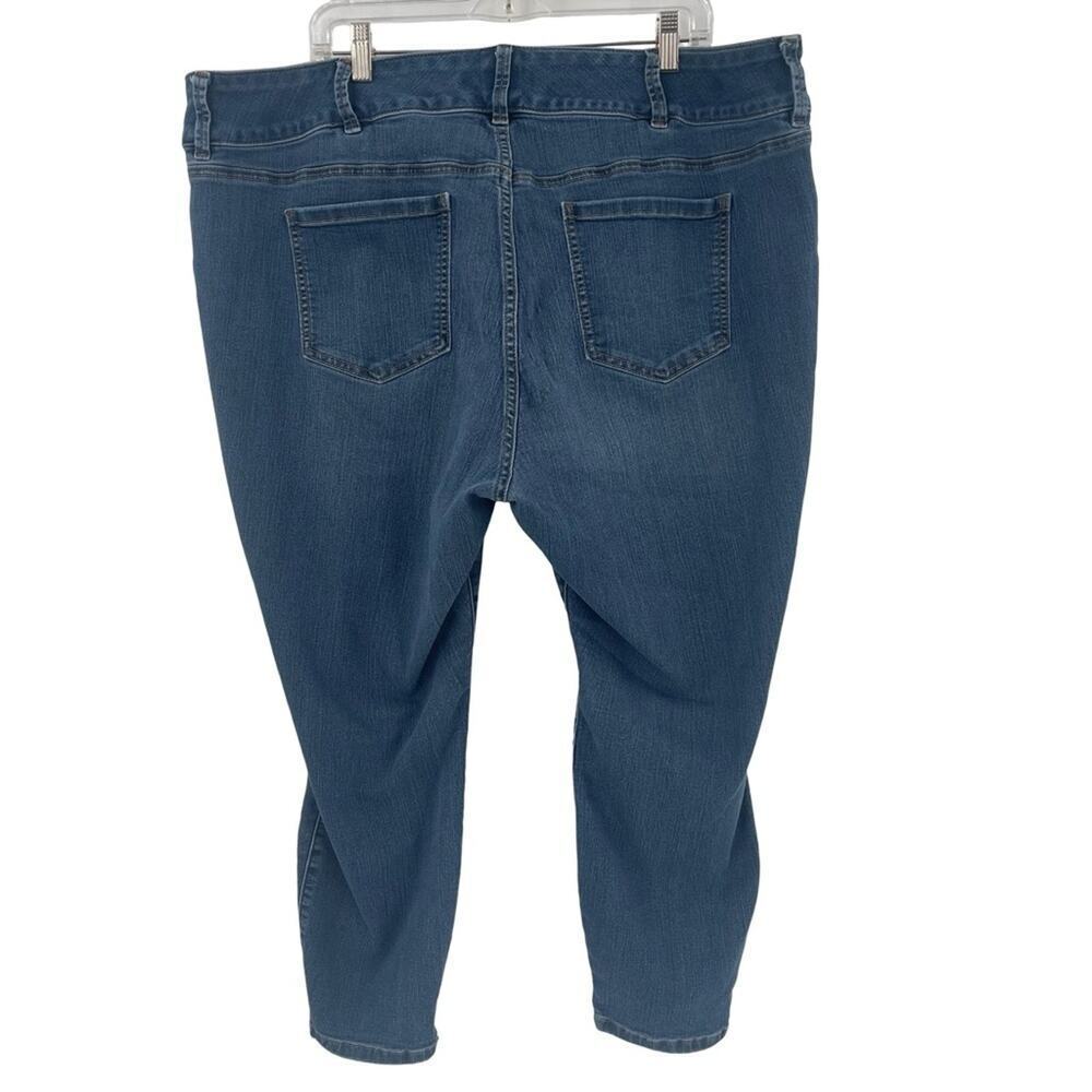 Torrid Denim Blue Crop Jeans size 24S - Picture 4 of 6